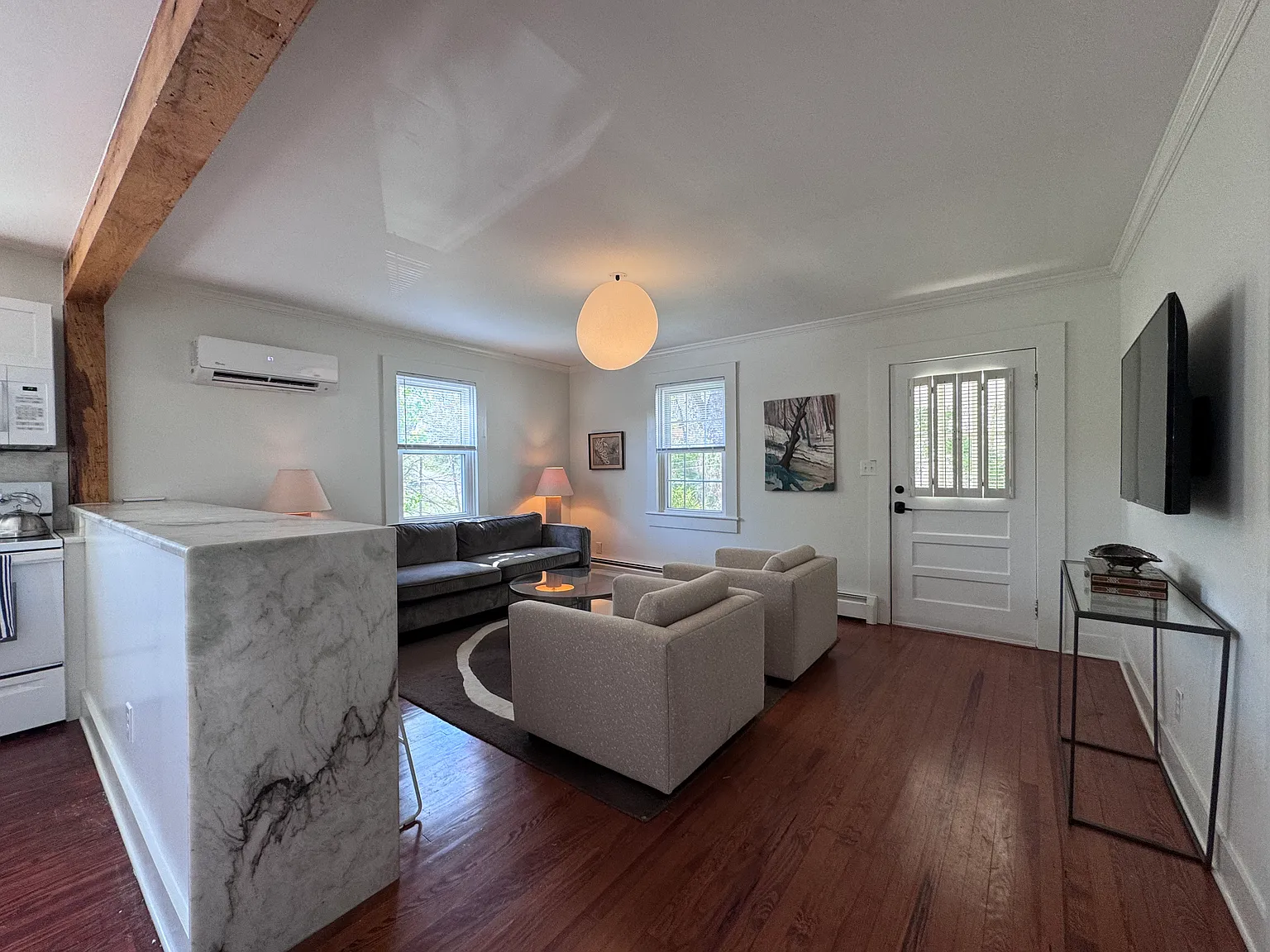 210 Warren St — Photo 4