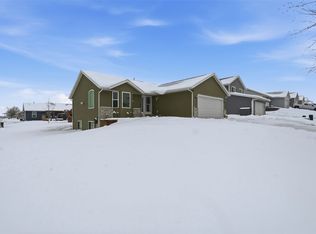 6601 Ohio St SW, Cedar Rapids, IA 52404