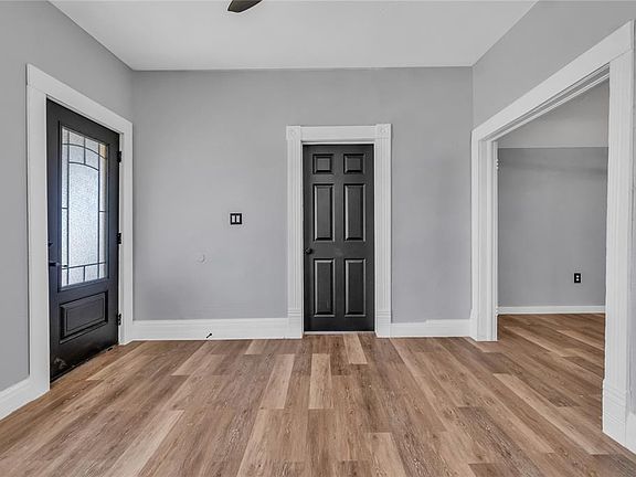 3rd image of 912 E Vilas Ave