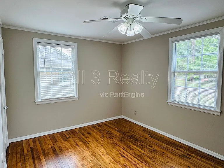 301 Bradley Dr — Photo 20