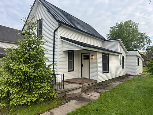 315 W Oakridge Ave Photo 1
