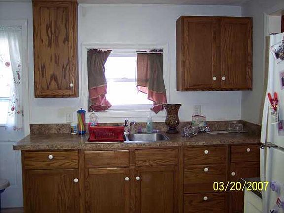 4th image of 726 W 5th St
