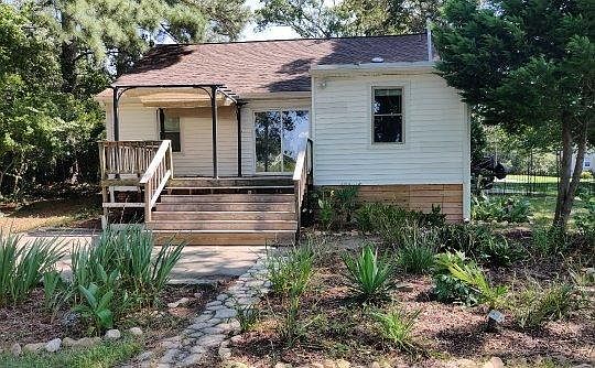 4th image of 123 Orleans Cir