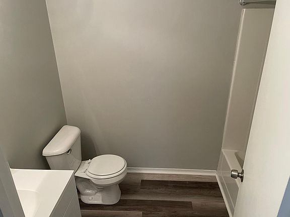 5th image of 4917 Stokes Ct