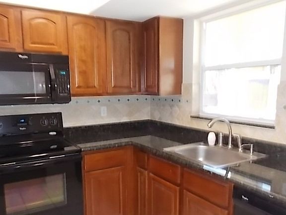 GRANITE COUNTER TOPS