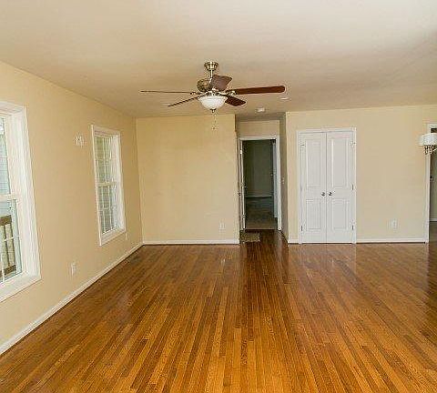4th image of 133 Sunny Bank Dr