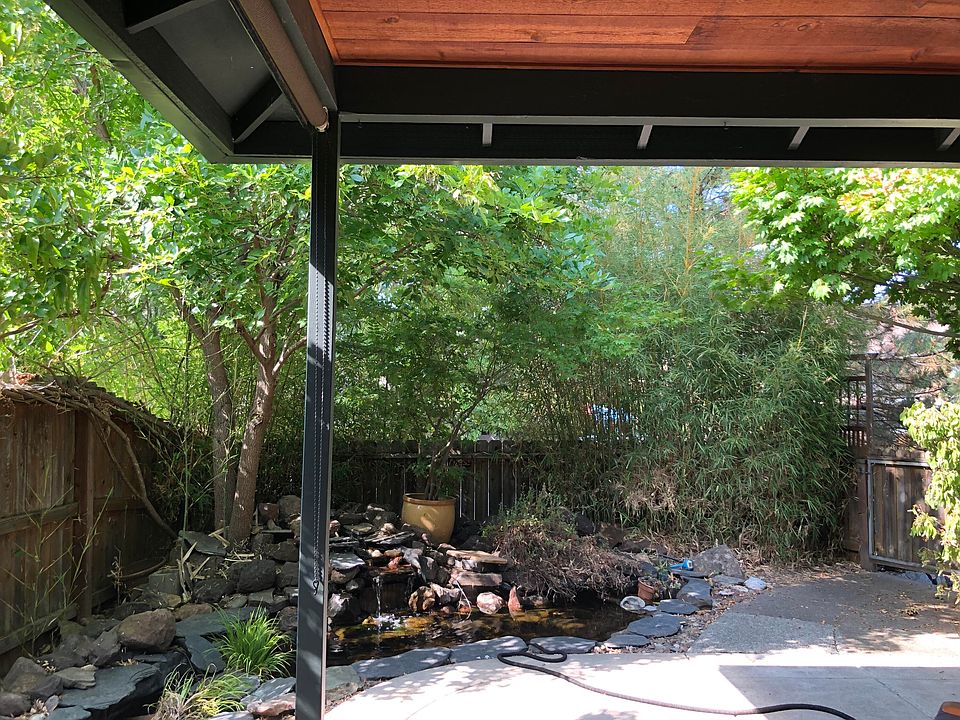 2nd image of 961 Spring Way