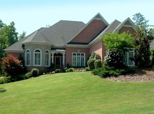 1062 Laurel Grove Ct, Suwanee, GA 30024