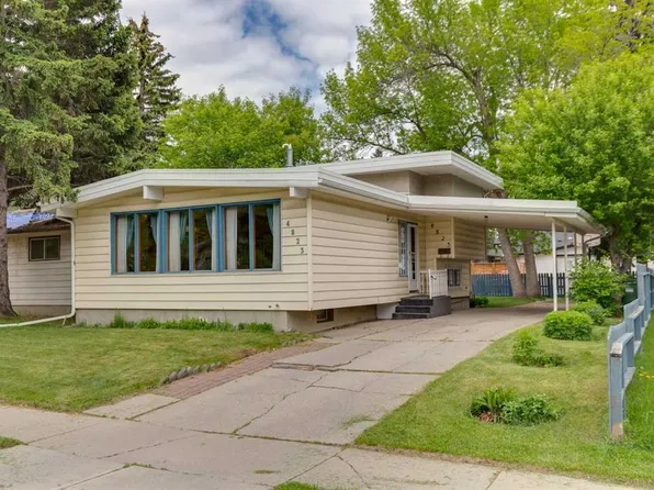4823 E Brisebois Dr NW, Calgary, AB T2L 2G3