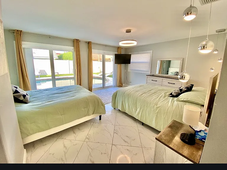729 Heron Dr — Photo 6