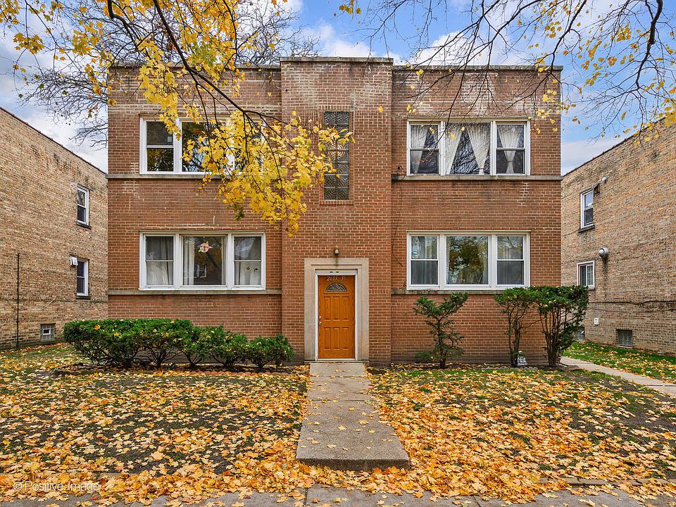 1st image of 2633 W Balmoral Ave #2E