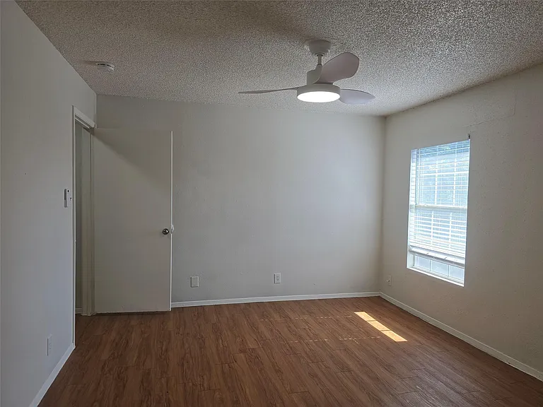 7108 Creekside Dr #B — Photo 11