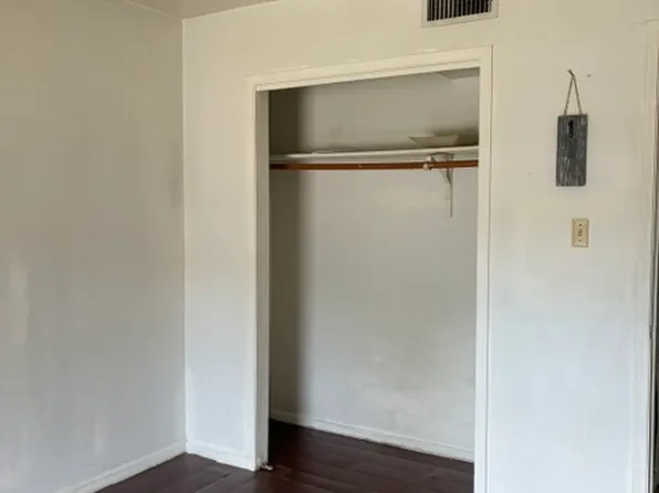 2922 North Ave APT 14, Needville, TX 77461