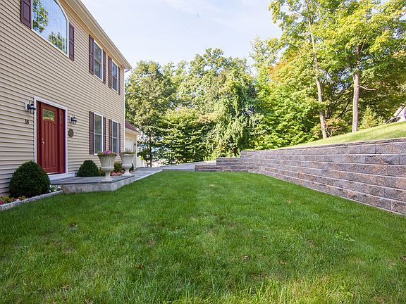 2nd image of 18 Cottage Grv
