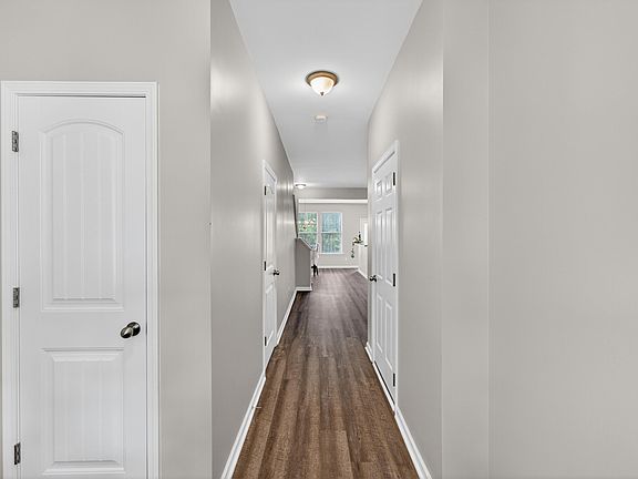 4th image of 72 E Grove Point Dr