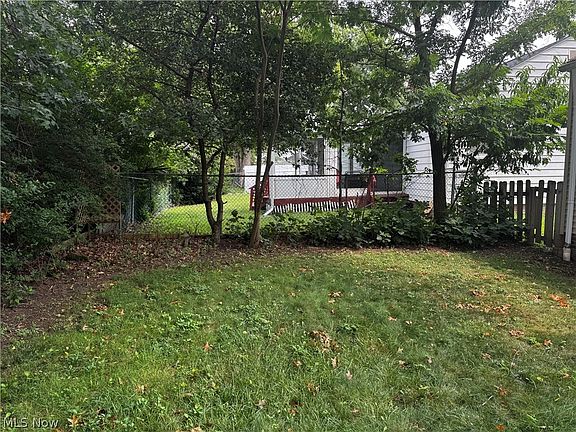 3rd image of 30107 Thomas St