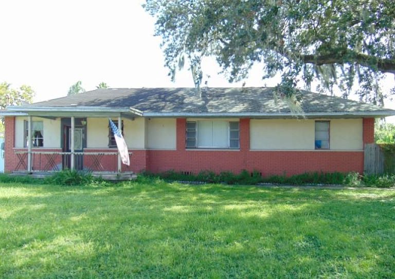1st image of 6911 Gibsonton Dr