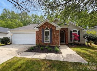 5406 Starflower Dr, Charlotte, NC 28215