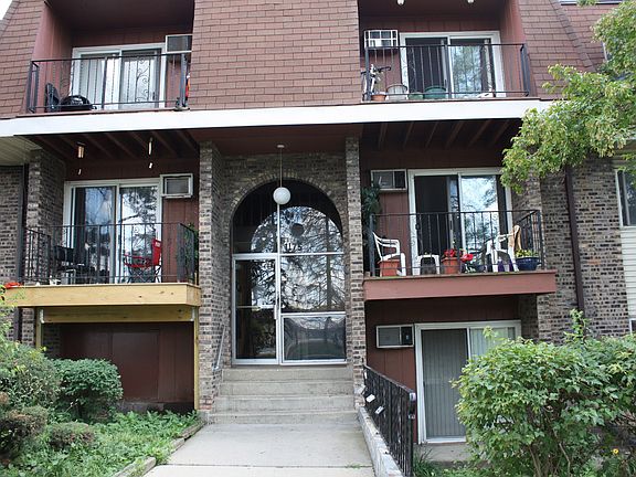 2nd image of 1175 Valley Ln #5-203