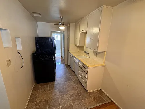 5090 College Ave Photo 1