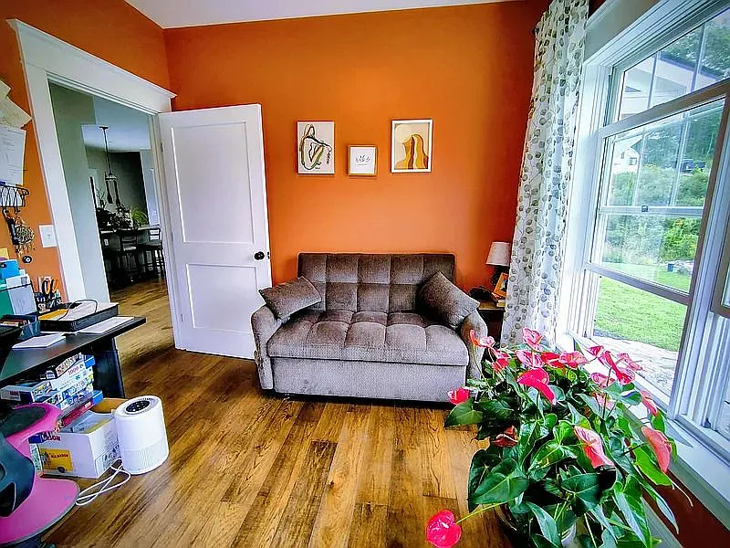 3 bed, 2.5 bath, 2050 sqft, $2,500 — Photo 4