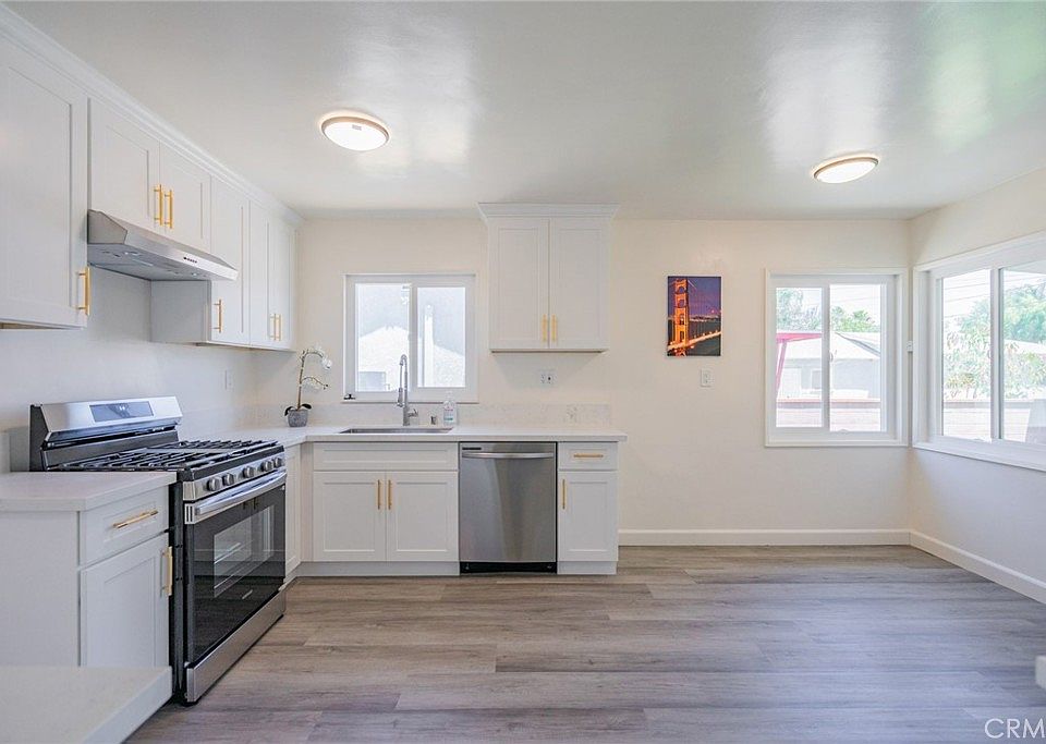 1st image of 537 W F St