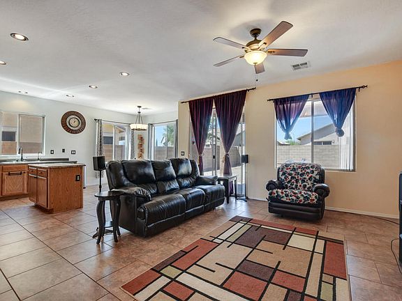 3rd image of 7220 W Fleetwood Ln