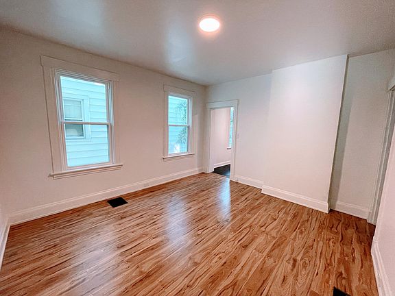 4th image of 5131 Globe Ave