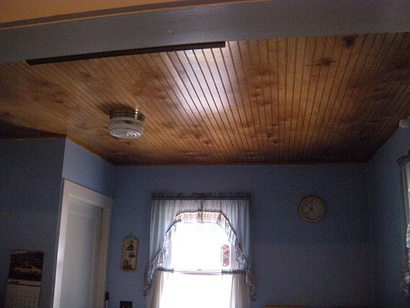 Dining Wood Ceiling