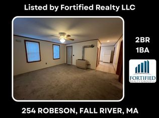 254 Robeson St, Fall River, MA 02720