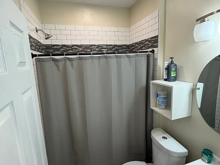 715 S Linwood Ave — Photo 7