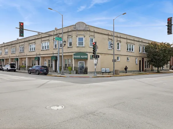 6750 16th St #B, Berwyn, IL 60402