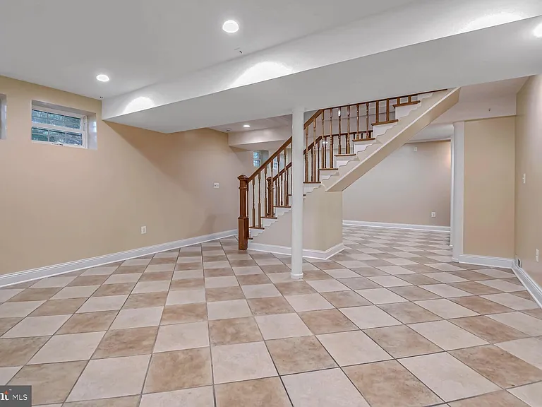 8112 Eastern Ave NW — Photo 32