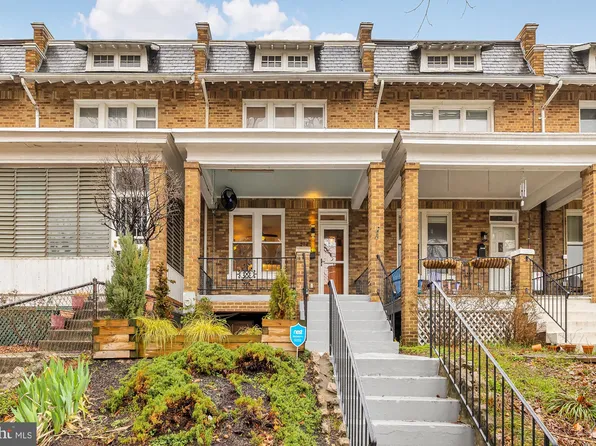 214 17th Pl NE, Washington, DC 20002