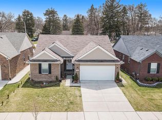35831 Rouge Bluff Ct, Livonia, MI 48150