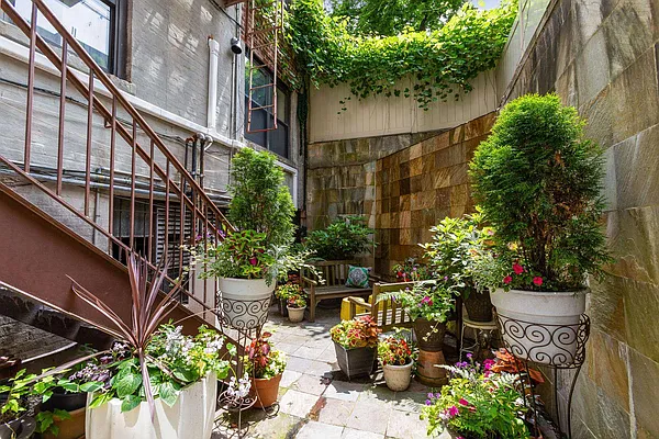 Sold by Keller Williams Realty Empire | media 17