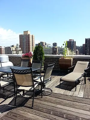 Sold by Living New York | media 14