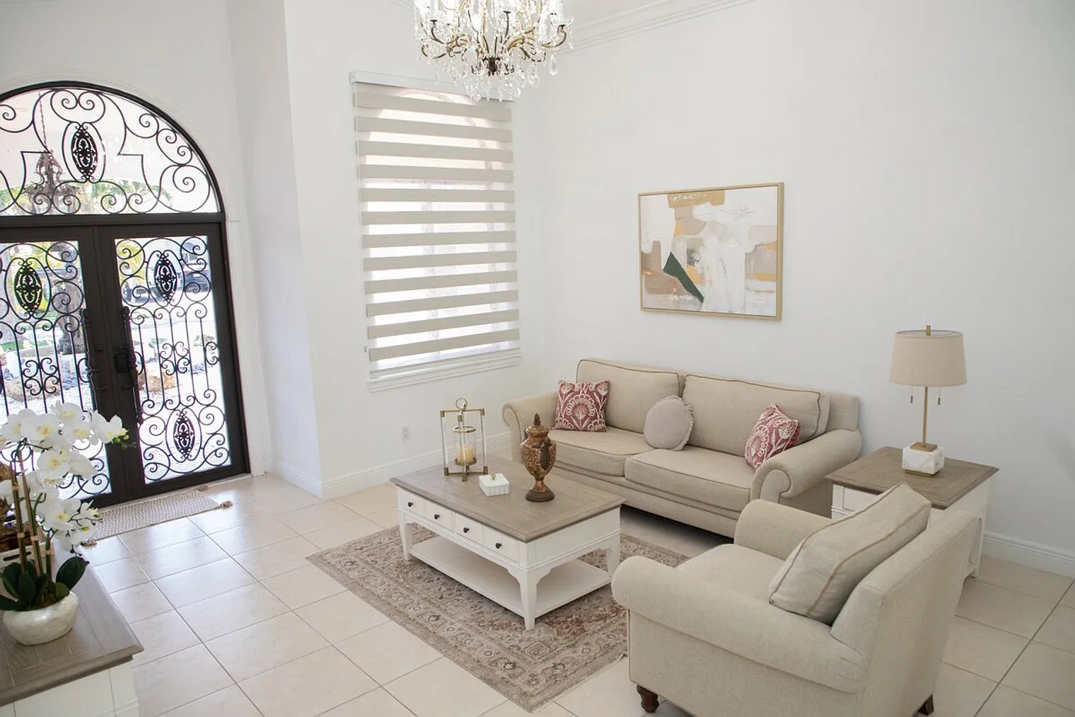 5 bed, 3.0 bath, $15,534 — Photo 1
