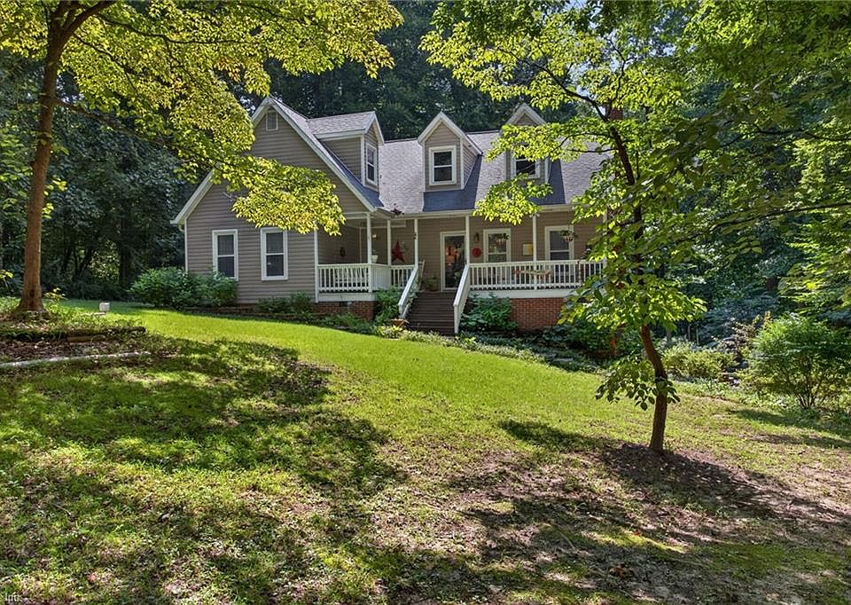 1st image of 7011 Tracey Ct