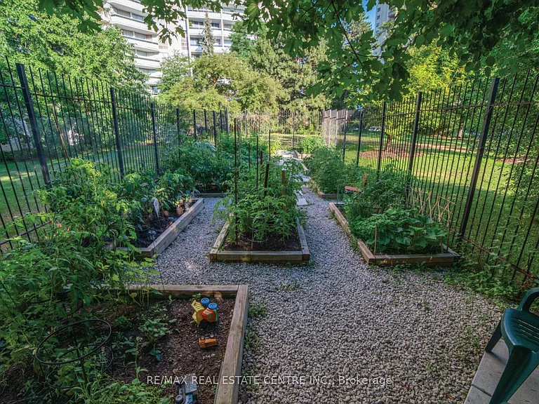 50 Graydon Hall Dr #108 — Photo 20