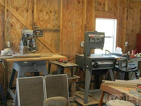 3rd image of 509 County Road 4165