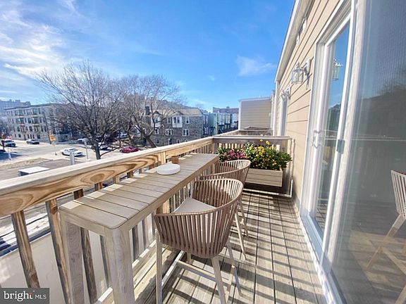 4th image of 4616 Sansom St #3