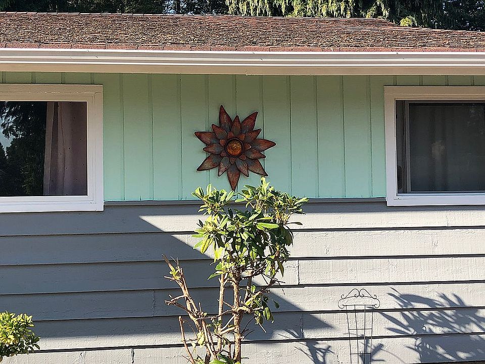 2nd image of 3571 SE Pine Tree Dr