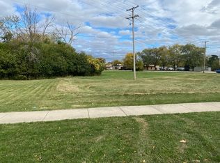 17W524 W Fullerton Ave, Addison, IL 60101