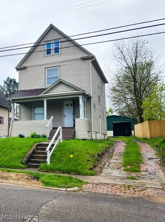 525 Dickson St photo 1