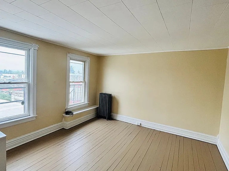 1517 W Turner St — Photo 9