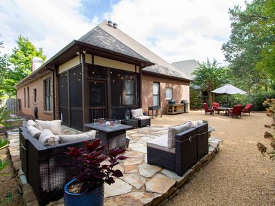 2347 Abbeyglen Cir, Hoover, AL, 35226