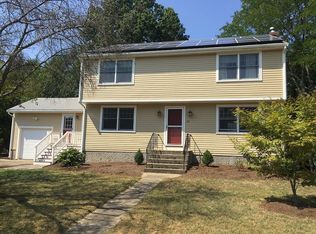 29 Brewster Dr, Needham, MA 02492