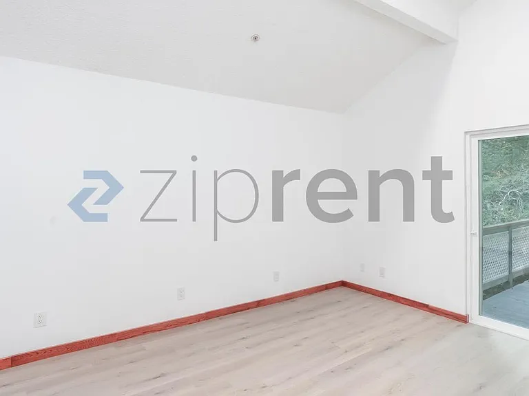 359 Redwood Rd #SINGLE HOME — Photo 16