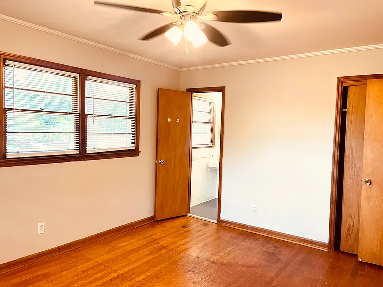 2417 Alandale Dr — Photo 20